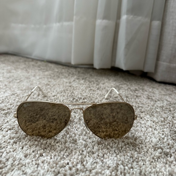 RayBan Aviators - Picture 2 of 3